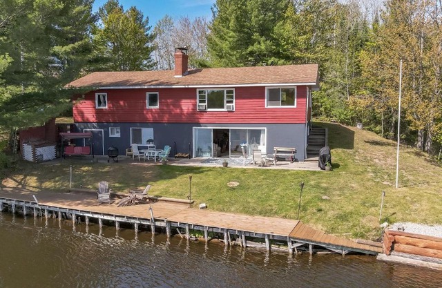 The Banks - Secluded WATERFRONT gem! Kayaks and Canoes included! home