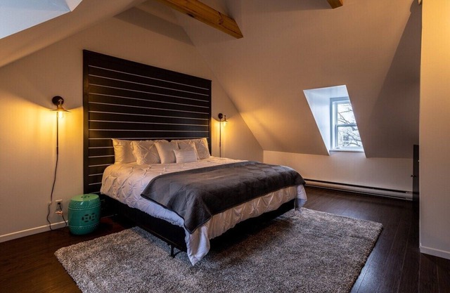 The Bannerman Park Loft, Private Parking, King Bed