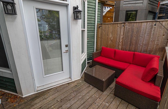 The Bannerman Park Suite, Private Parking & Patio