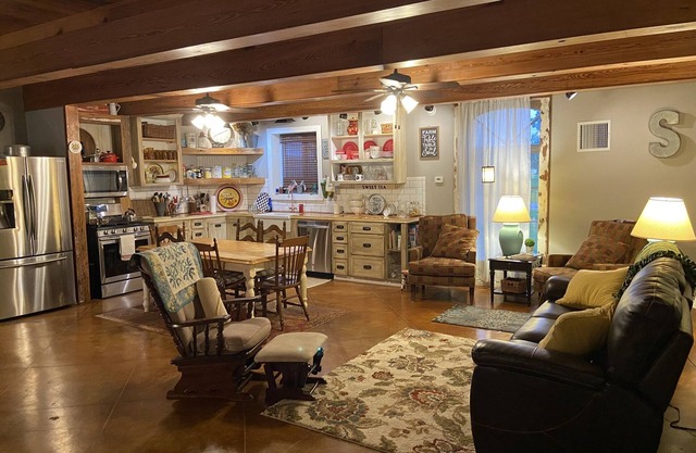 THE BARN GUESTHOUSE