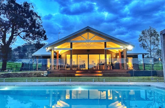 The Barn - Unique Luxury Stay
