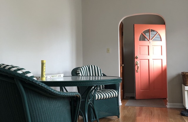 The Baroda Guest House near beaches, parks, wineries and breweries.