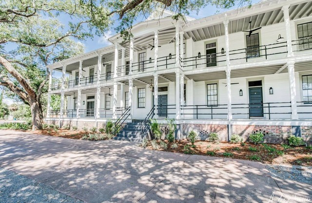 Alojamiento de lujo de siete unidades en Tybee's North Beach