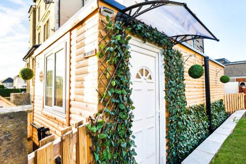 The Bay Cabin