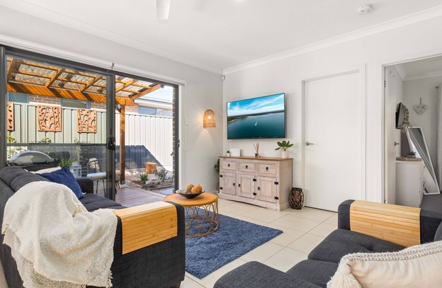 The Bayswood Retreat on Moona Creek by Experience Jervis Bay