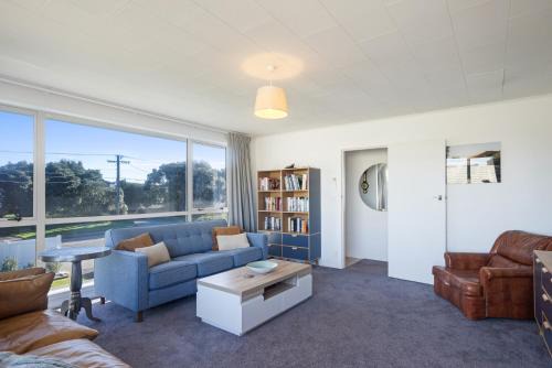 The Beach Base - Paraparaumu Holiday Home