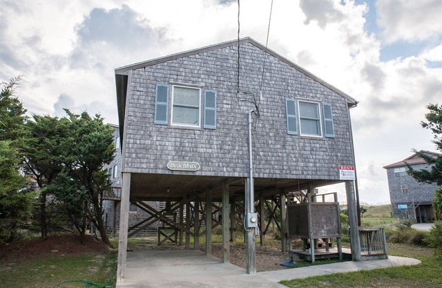 La cabaña Beach Bux se encuentra a un lote y tiene fácil acceso a la playa.