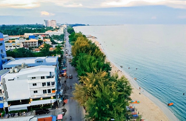 The Beach Cha Am Guest House