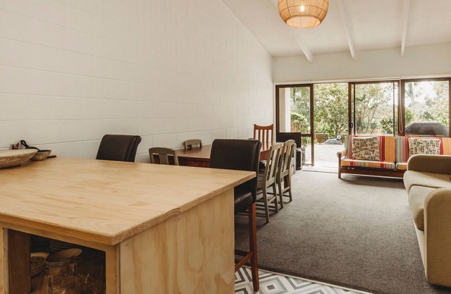 THE BEACH RETREAT SLEEPS 12