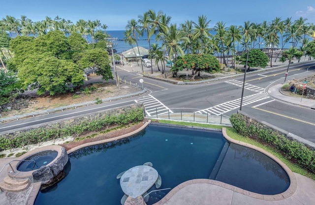 The Beach Villas w/ Pool Hot Tub & A/c!