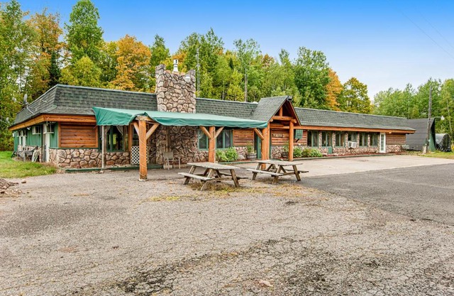 The Bear Lodge