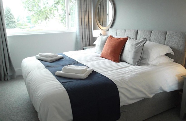 The Berwick - 3 Bed Townhouse near Birmingham Airport NEC & Genting