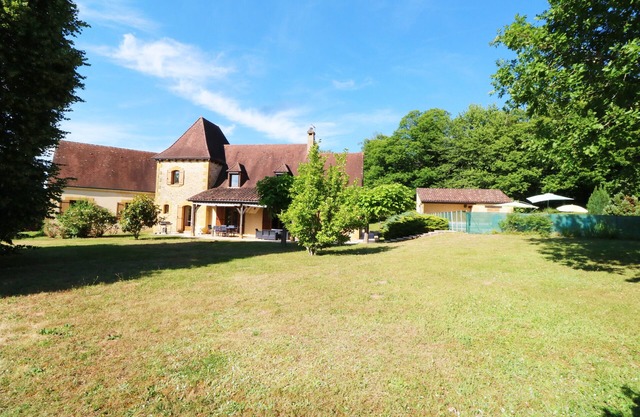 The best place to holiday in all together in the Dordogne Golden Triangle