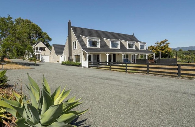 The Black Badger Luxury Bed & Breakfast