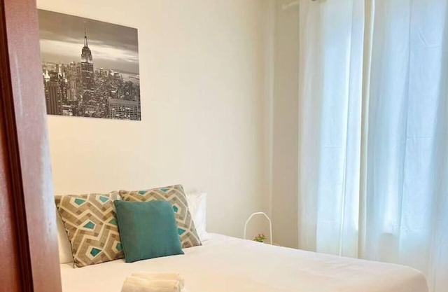 The Black Pearl | 5 beds | Free Parking