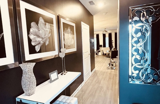 The Black & White Suite