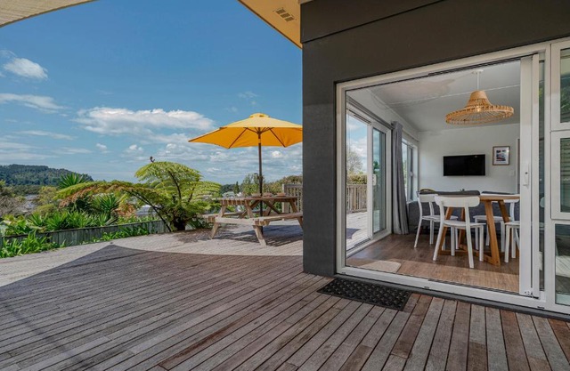 The Blockhouse - Whangamatā Holiday Home