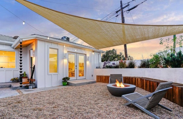 The Bluffs: Modern Bungalow, Private yard, SoFi