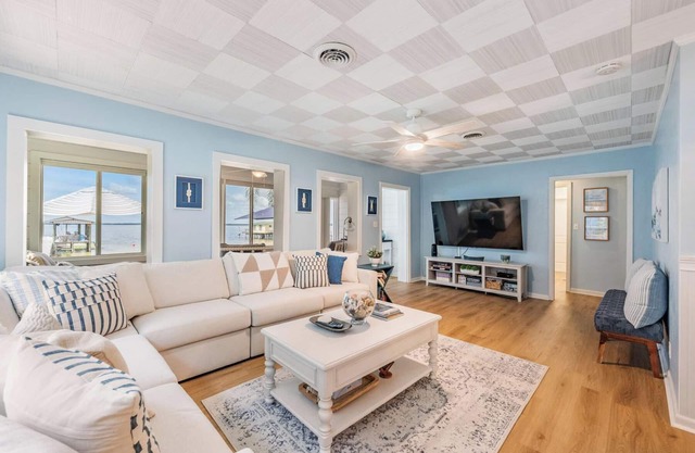The Blue Canoe Lakehouse