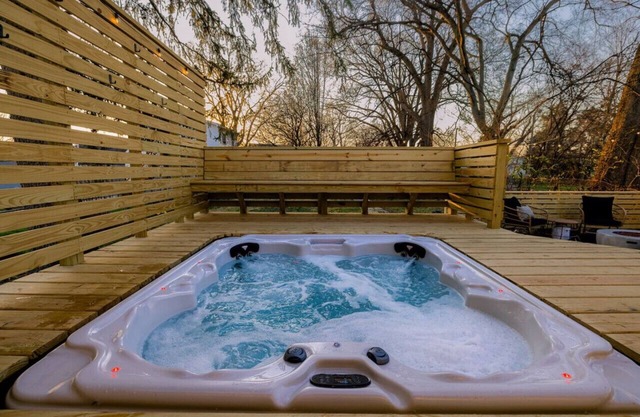 150th KY Derby | Urban Home | Hot Tub | Near SDF