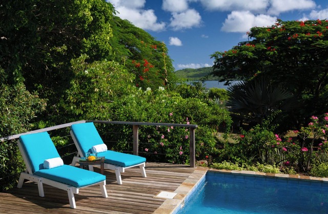 The Blue House - 1 minute walk to the water front