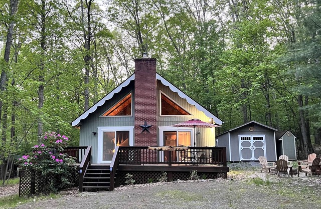 The Blue Sky Bungalow: A-frame/Lake Access/Firepit