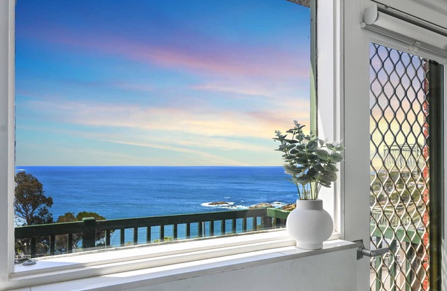 The Blue Whale - Sea View Apartment Eden