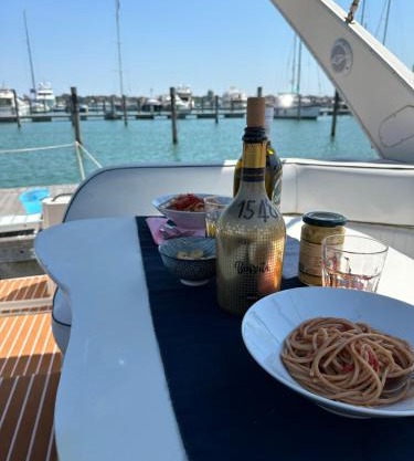 The boat experience Hotel galleggiante in barca