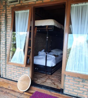 The Boat Homestay and Spa