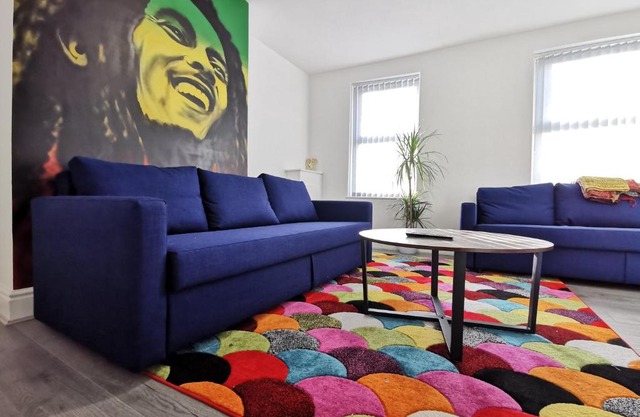 The Bob Marley 'One Love' Liverpool Apartment, Positive vibes, Wifi Netflix