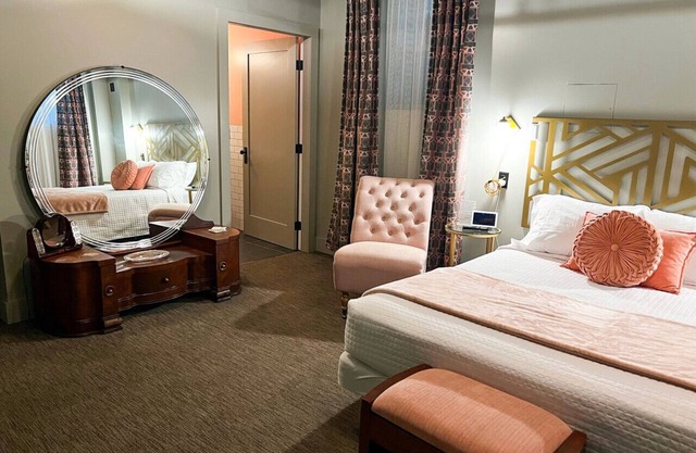 The Bonnie & Clyde Room @ The Bank
