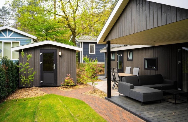 The Boscottage, with hot tub for 4 people is located on forest edge of our park.