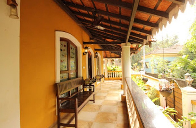 The Bougainvilla Stay, Goa -3 bhk Villa totalmente amueblada de estilo portugués