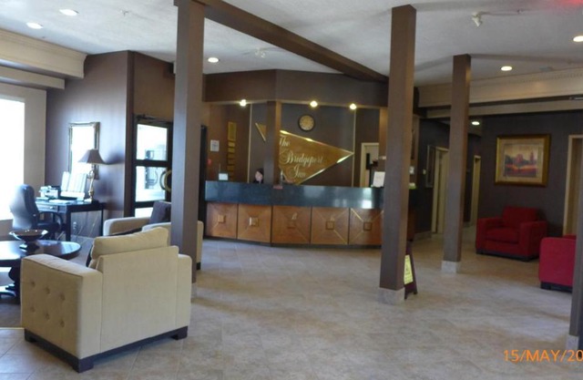 The Bridgeport Inn