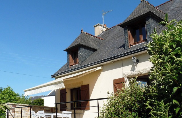 Las Bruyères, Morgat. Casa para 9 personas, 6 adultos, 3 niños y un bebé.