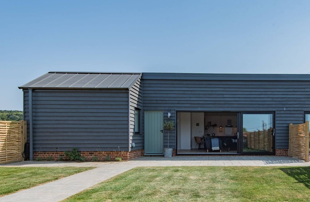 The Bull Pen by Bloom Stays - a holiday let that sleeps 4 guests in 2 bedrooms