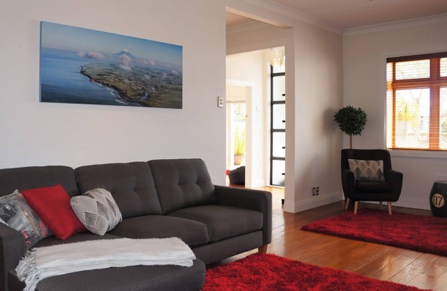 THE BULLER BUNGALOW YOU WILL FALL IN LOVE
