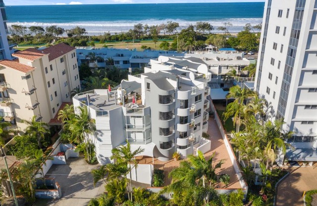 The Burlington Holiday Apartments