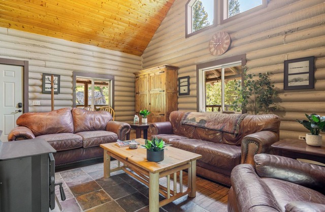 The Cabin - A Family and Dog Friendly Getaway