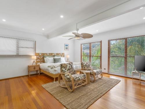 The Canopy House - by Coast Hosting