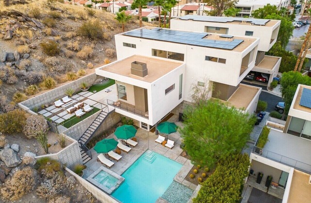 The Canyon: Luxury Dual Primary Palm Springs home