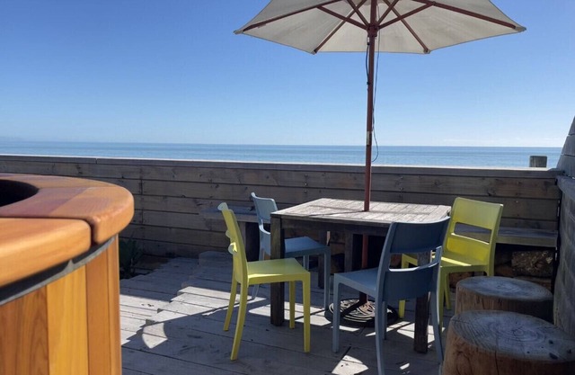 The Cape View Pacific Ocean Experience