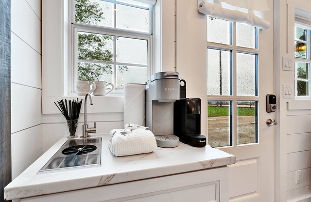 The Carriage House- Romantic Getaway