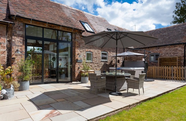 The Cart House - a stunning converted barn sleeping four guests