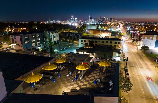 The Carter 403 by Avantstay Mins to Downtown