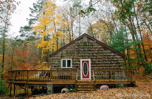 Cabana en el parque estatal de Catskills con piano