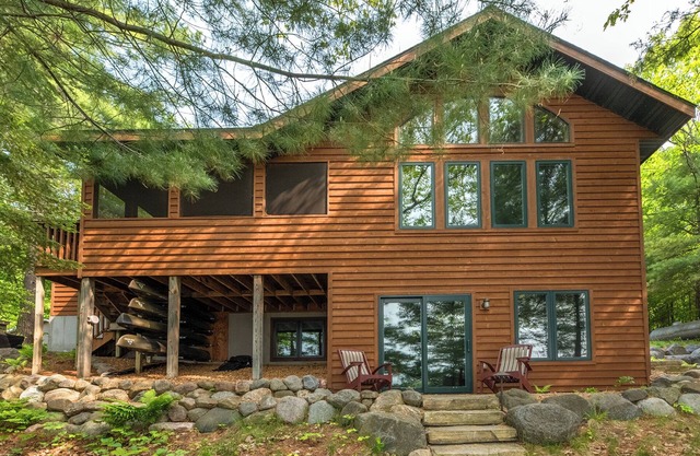 The Cedar Lakehouse | On Beautiful Gilmore Lake w/ Dock, Kayaks, Firepit, AC