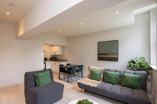 The Central Centenary, Leeds City Centre Apartments