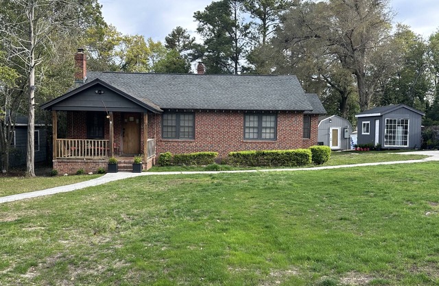 THE CHATEAU OF OAKLAND BEST PLACE TO STAY & PLAY GOLF / TWO DECKS 16 FOOT SPA