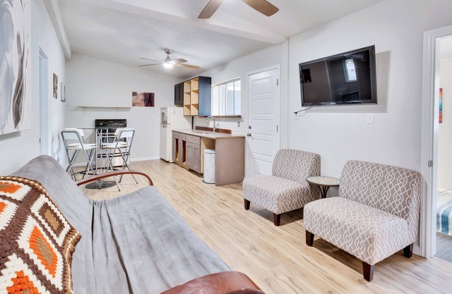 The Chateau Unit B